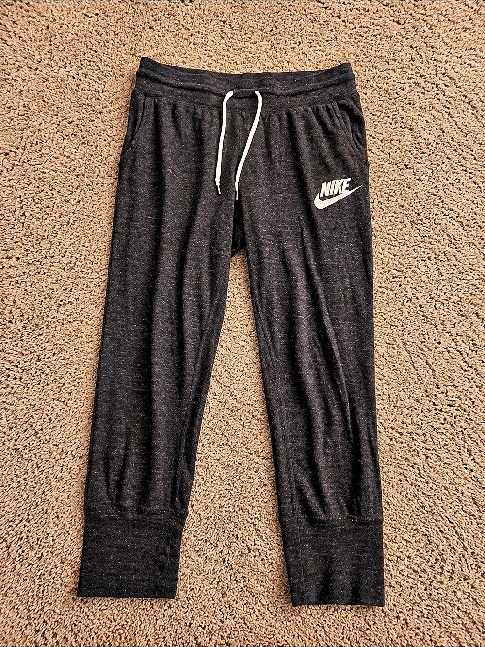 Nike Women’s Heather Black Jogger Sweatpants Size M
